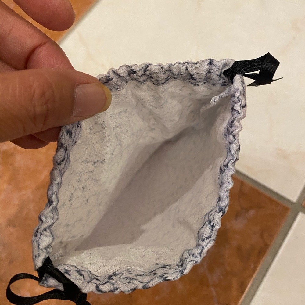 Diptyque Drawstring Bag - Picture 2 of 2